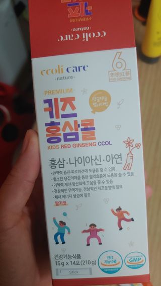 베거스코리아 [콜리케어] 키즈 홍삼콜리 딸기맛 14포 — 5점을 준 리뷰어가 2021년 10월 올린 사용 사진