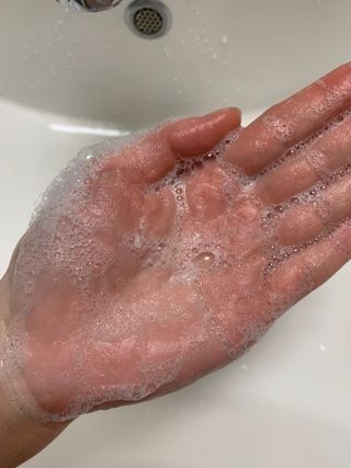 로우퀘스트 베리어 인핸싱 클렌저 190ml — 5점을 준 리뷰어가 2023년 10월 올린 사용 사진