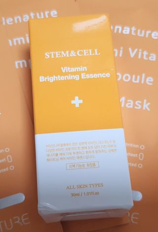 체르엠 스템앤셀 비타민 브라이트닝 에센스 30ml 1개 — 5점을 준 리뷰어가 2021년 10월 올린 사용 사진