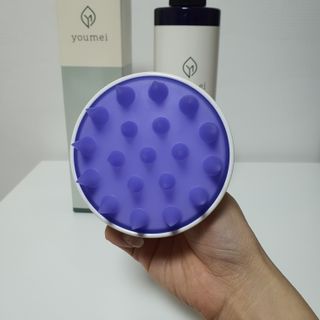 유메이 웰니스 샴푸 + 유메이 스칼프 브러쉬 — 5점을 준 리뷰어가 2022년 1월 올린 사용 사진