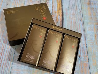 서울약사신협_6년근 고려홍삼정 천스틱 10g 30포 — 5점을 준 리뷰어가 2021년 11월 올린 사용 사진