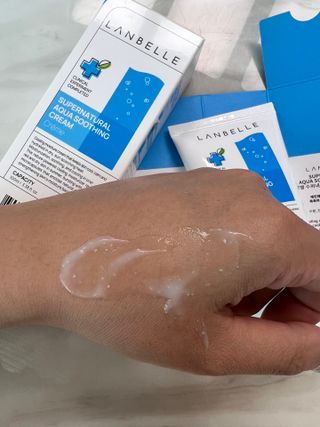 랑벨 수퍼내츄럴 아쿠아 수딩 크림 100ml — 5점을 준 리뷰어가 2022년 5월 올린 사용 사진