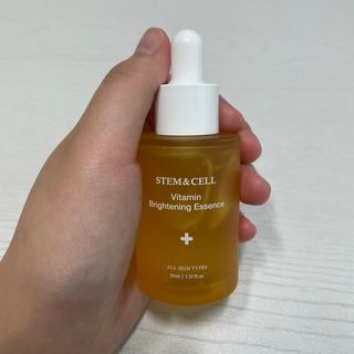 체르엠 스템앤셀 비타민 브라이트닝 에센스 30ml 1개 — 3점을 준 리뷰어가 2021년 10월 올린 사용 사진