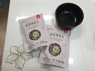 요리반상회 용문해장국 2팩 + 뚝배기 1개 — 5점을 준 리뷰어가 2021년 3월 올린 사용 사진