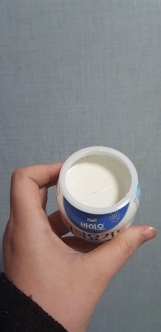 매일바이오 그릭요거트 오리지널 플레인 4개, 로스터리 커피믹스 4개 — 3점을 준 리뷰어가 2021년 12월 올린 사용 사진