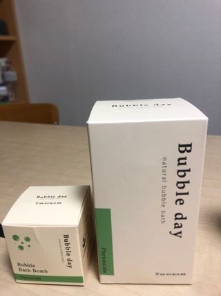 버블데이 아로마/과일 거품 입욕제 — 5점을 준 리뷰어가 2021년 7월 올린 사용 사진