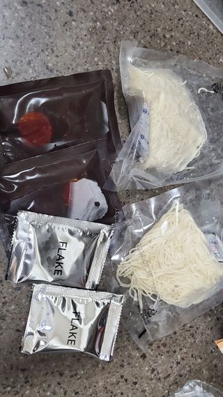 [한면원] 비빔국수 2인분 — 5점을 준 리뷰어가 2022년 8월 올린 사용 사진