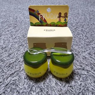 [후르디아] 유아부터 어른까지, 안심 아보카도 립밤 듀오 세트 — 5점을 준 리뷰어가 2024년 2월 올린 사용 사진
