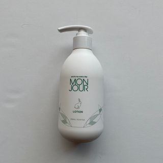 토박스코리아 몽쥬르 유아 로션 300ml — 5점을 준 리뷰어가 2021년 4월 올린 사용 사진