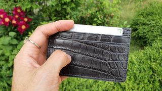 헤임달 Glossy 악어가죽 카드지갑 — 5점을 준 리뷰어가 2021년 5월 올린 사용 사진