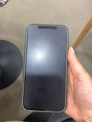 아클리브 Eco 항균 항바이러스 액정 보호필름(iPhone) — 5점을 준 리뷰어가 2022년 7월 올린 사용 사진