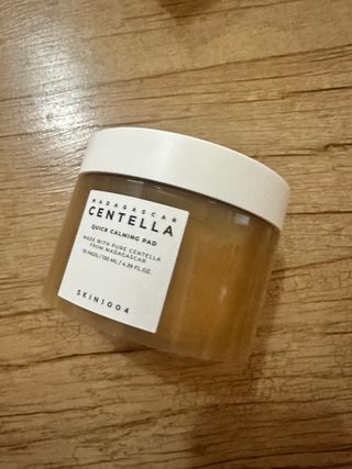 스킨1004 [SKIN1004] 마다가스카르 센텔라 퀵 카밍 패드 70매 130ml — 5점을 준 리뷰어가 2024년 9월 올린 사용 사진