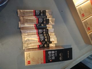 서울약사신협_투데이홍삼정플러스스틱_10g x 60포 — 5점을 준 리뷰어가 2021년 6월 올린 사용 사진