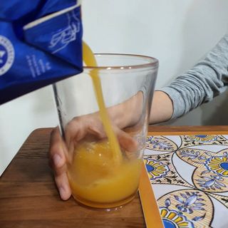 [차바] 발렌시아 오렌지주스 2개 — 5점을 준 리뷰어가 2021년 10월 올린 사용 사진