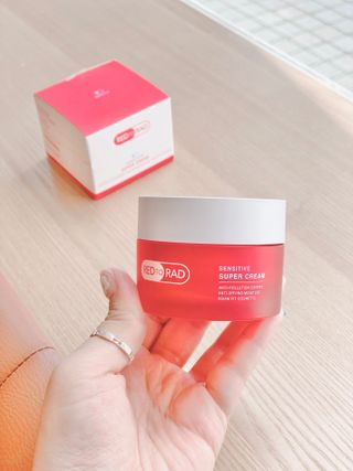 레드투래드 센서티브 슈퍼 크림 50ml — 5점을 준 리뷰어가 2021년 8월 올린 사용 사진