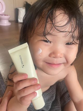 젠바이오 코스메틱스 젠바이오수딩크림]   가려운 피부 & 아토피 원픽 크림 — 5점을 준 리뷰어가 2022년 9월 올린 사용 사진