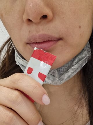 디오르 버닝레드 — 5점을 준 리뷰어가 2022년 2월 올린 사용 사진