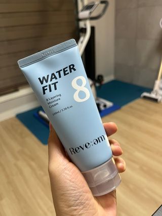 나우_ [리브엠]피부 속부터 겹겹이, 촘촘하게! 워터핏8중 수분착붙 크림 — 4점을 준 리뷰어가 2025년 1월 올린 사용 사진