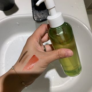 스킨큐어 산다화 순한 클렌징 동백 오일 200ml — 5점을 준 리뷰어가 2023년 4월 올린 사용 사진