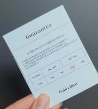 [골드앤디어] 14K 사각 네모 원터치 귀걸이_3color — 5점을 준 리뷰어가 2021년 5월 올린 사용 사진