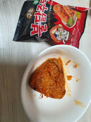 삼양냉동 [삼양] 불닭참치마요구운주먹밥+불닭볶음김치구운주먹밥 2세트구성 — 5점을 준 리뷰어가 2021년 2월 올린 사용 사진