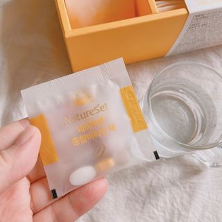 네이처셋 멀티비타민 종합비타민팩 1개월분 — 5점을 준 리뷰어가 2021년 6월 올린 사용 사진