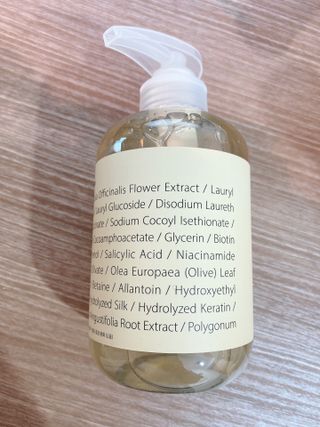 빅그린 안티 헤어로스 탈모 카렌듈라 바이옴 샴푸 500ml (지성두피용) — 4.5점을 준 리뷰어가 2022년 7월 올린 사용 사진