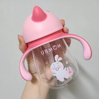 유비맘 트라이탄 코니빨대컵_컬러 랜덤 발송 — 5점을 준 리뷰어가 2021년 3월 올린 사용 사진