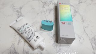 리더스코스메틱 리더스 카밍 바이오틱스 선 에센스 SPF 50+ PA++++ — 5점을 준 리뷰어가 2022년 8월 올린 사용 사진