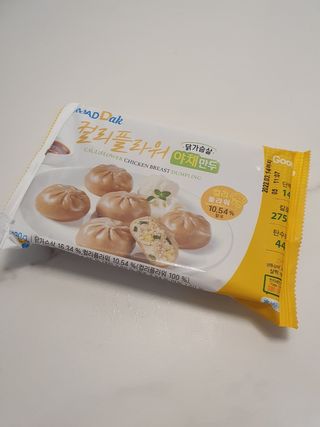 로드몰 [굽네] 컬리플라워 닭가슴살 만두 2종 6팩 — 5점을 준 리뷰어가 2021년 10월 올린 사용 사진