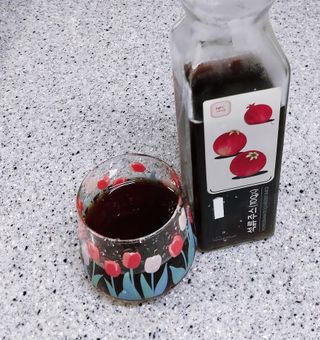 [바이윙클] 페르시아 유기농 석류 착즙주스 750ml 2병 + 선물박스 세트 — 5점을 준 리뷰어가 2022년 2월 올린 사용 사진