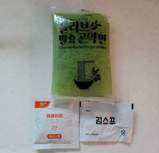 클린24시간 올리브발효곤약면 시원김치면 1세트-(3봉) — 5점을 준 리뷰어가 2024년 3월 올린 사용 사진