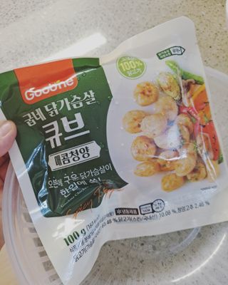 굽네몰 굽네 닭가슴살 큐브 3종 9팩 — 4점을 준 리뷰어가 2021년 11월 올린 사용 사진