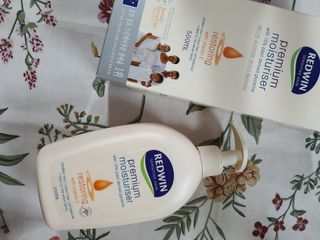 H365 Redwin Premium Moisturiser 레드윈 프리미엄 모이스춰라이저 500ml — 5점을 준 리뷰어가 2021년 4월 올린 사용 사진
