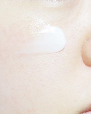 ★뉴 펩타이드 모이스처 리커버리 크림 — 5점을 준 리뷰어가 2022년 7월 올린 사용 사진