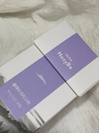 프롬노시베_이너뷰티 올데이 리지 스틱 — 5점을 준 리뷰어가 2021년 8월 올린 사용 사진