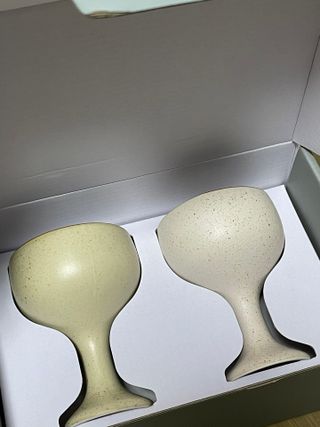 소담스퀘어 상암 [다피] 들깨 도자기 막걸리 고블렛잔 – 4Color 술잔 2P 세트(선물세트) — 5점을 준 리뷰어가 2022년 10월 올린 사용 사진