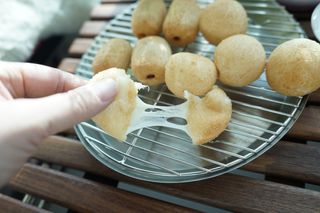 Dog&Ball 독앤볼 [Dog&Ball] 미니찹쌀볼도그 찹쌀치즈볼 — 5점을 준 리뷰어가 2021년 12월 올린 사용 사진