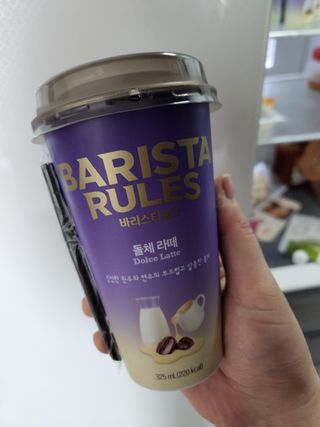 바리스타룰스 돌체 라떼 — 5점을 준 리뷰어가 2023년 4월 올린 사용 사진