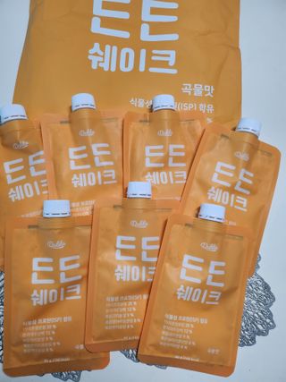 [덜다] 든든 식물성 단백질 쉐이크 40g X 7입 (곡물/딸기) — 5점을 준 리뷰어가 2023년 8월 올린 사용 사진