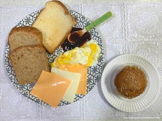 롯데제과 Vbread 포카치아식빵1개 + 미니식빵 1개 + 머핀 2개 세트 — 5점을 준 리뷰어가 2021년 9월 올린 사용 사진