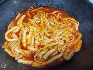[푸딩팩토리] 요즘누들떡볶이540g + 매콤누들떡볶이 470g — 4.5점을 준 리뷰어가 2022년 9월 올린 사용 사진