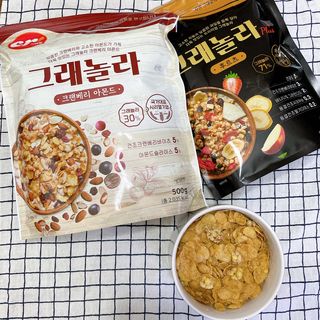 씨알푸드 씨알로 그래놀라 2종 후르츠+크랜베리 아몬드 — 5점을 준 리뷰어가 2022년 7월 올린 사용 사진