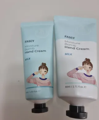 파시 FASCY 高保湿ハンドクリーム40ml+80ml セット — 5점을 준 리뷰어가 2021년 8월 올린 사용 사진