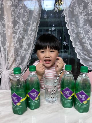 몽베스트 Montbest with Sparkling water Lemon OR Lime 20병(랜덤) — 5점을 준 리뷰어가 2022년 11월 올린 사용 사진