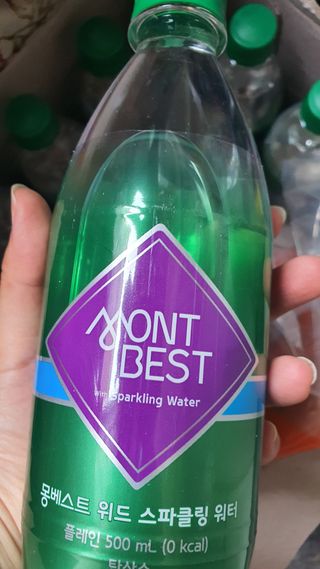 몽베스트 Montbest with Sparkling water Plain 20병 — 4점을 준 리뷰어가 2022년 6월 올린 사용 사진
