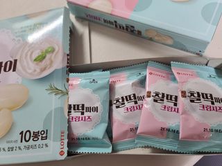 롯데제과 찰떡파이 크림치즈 — 5점을 준 리뷰어가 2021년 6월 올린 사용 사진
