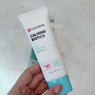리더스코스메틱 리더스 카밍 바이오틱스 선 에센스 SPF 50+ PA++++ — 5점을 준 리뷰어가 2022년 9월 올린 사용 사진