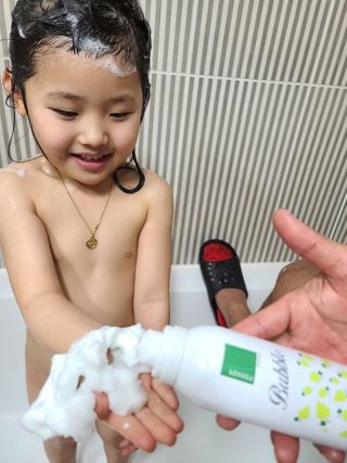 여우두마리 아기 버블클렌저 버블폼 거품놀이 유아바디워시 배쓰밤 입욕제 — 5점을 준 리뷰어가 2021년 2월 올린 사용 사진