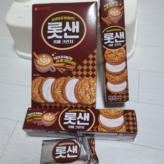 롯데제과 롯샌 카페크런치 — 5점을 준 리뷰어가 2021년 10월 올린 사용 사진